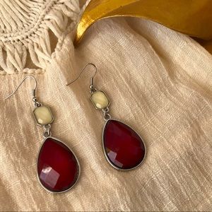 Silver Earrings With Red & Ivory Stones⚜️